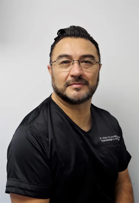 Dr. Victor Mauricio Axotla Bahena.